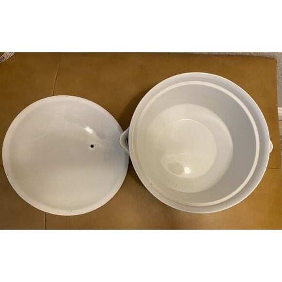 Hall China Flare Ware Rose Pattern Vintage Serving Bowl With Lid Rare Gold Trim - Picture 3 of 9